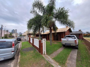 Casa com quintal próxima de Torres